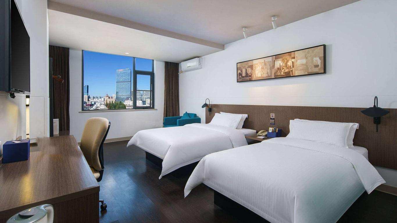 Microtel by Wyndham Kunming City Center