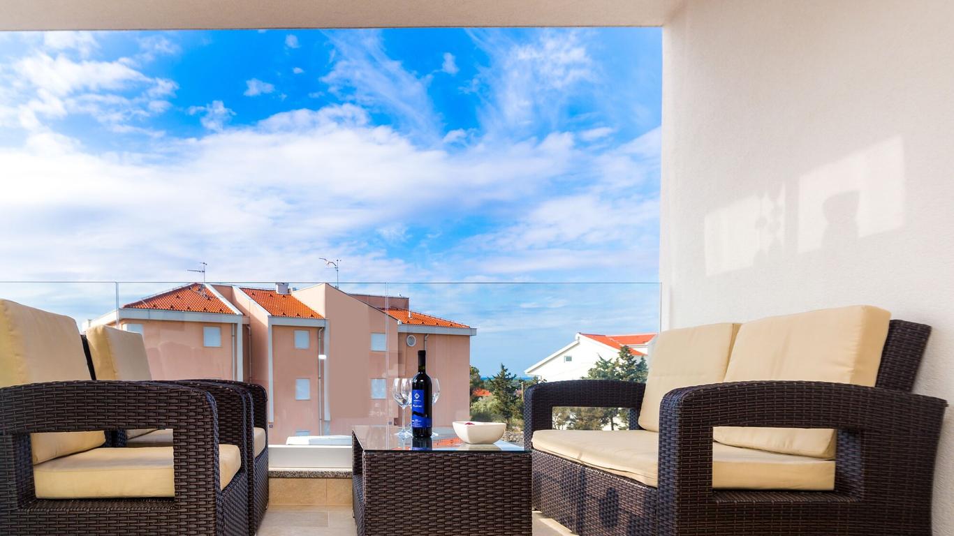 Apartments & Rooms Danivan Pool Villas