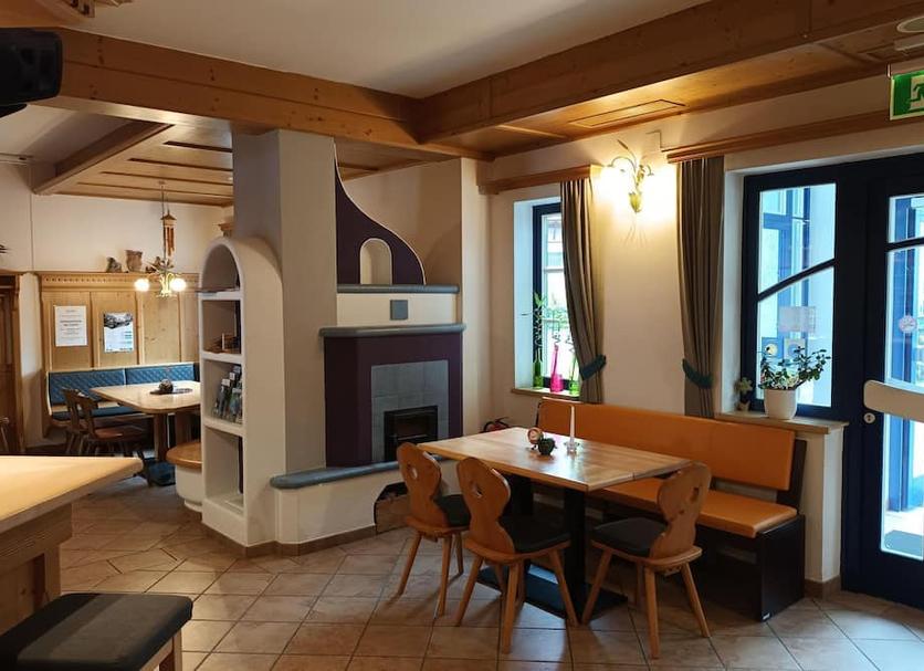 Dining room Photo