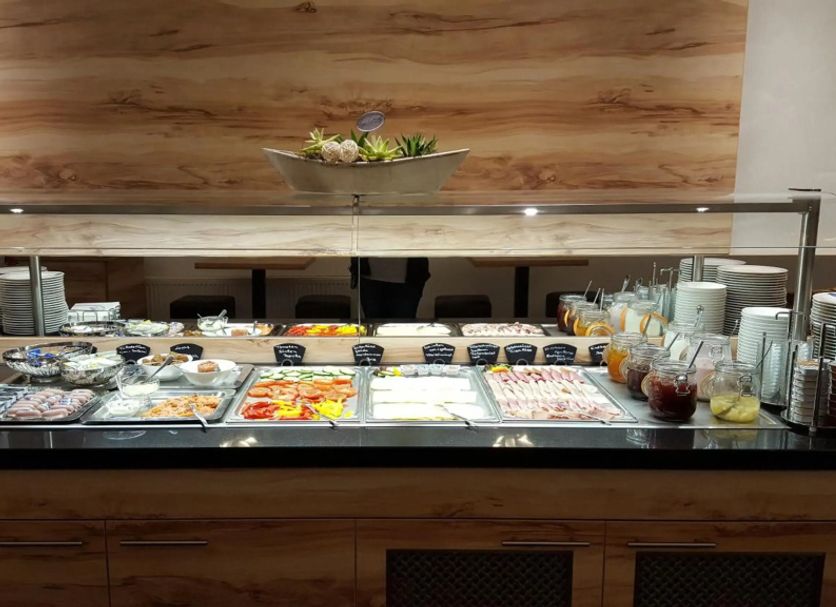 Buffet Photo