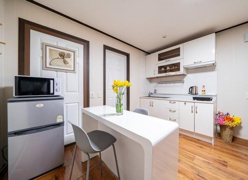 Kitchen Photo