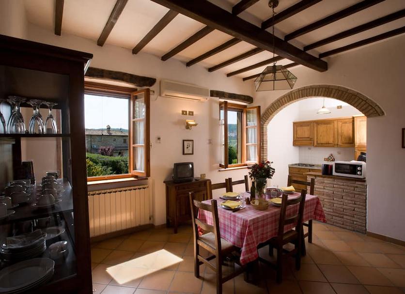 Dining room Photo