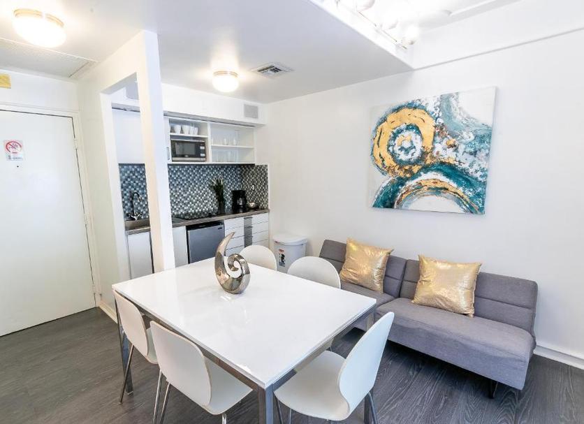 Dining room Photo