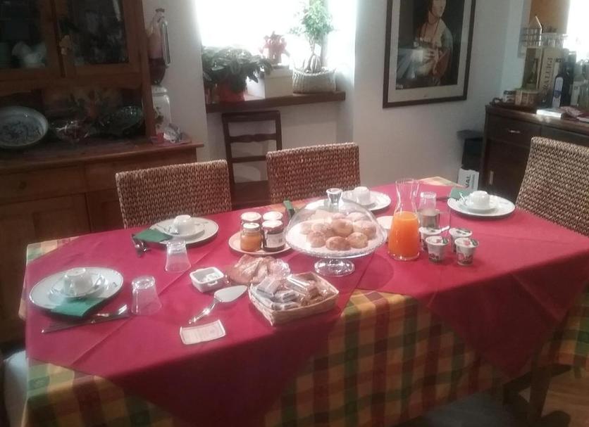 Dining room Photo