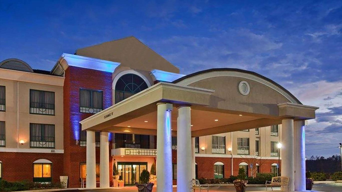 Baymont by Wyndham Bessemer