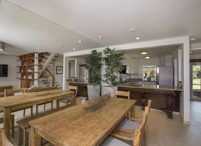 Dining room Photo