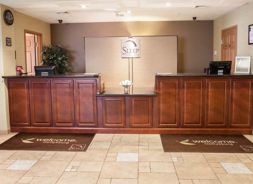 Front desk Photo