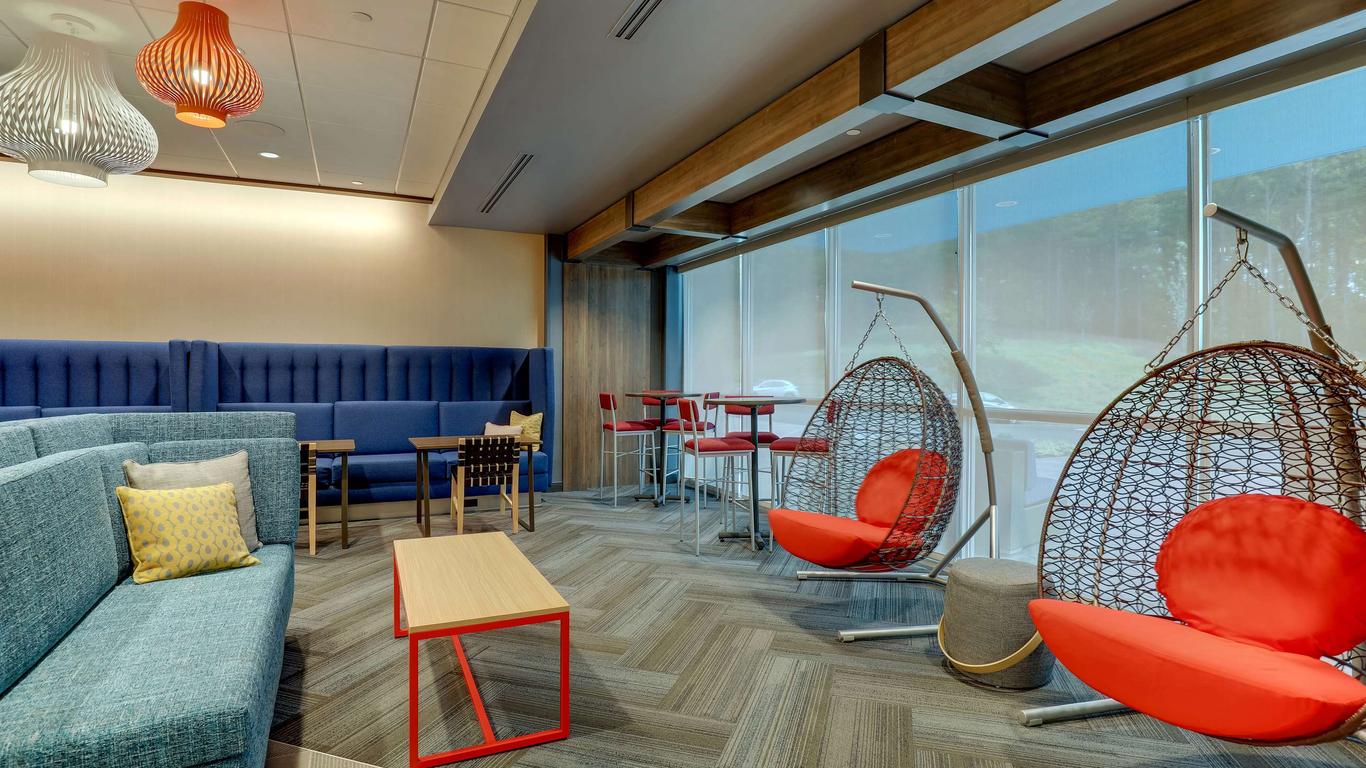 Tru by Hilton Raleigh Garner