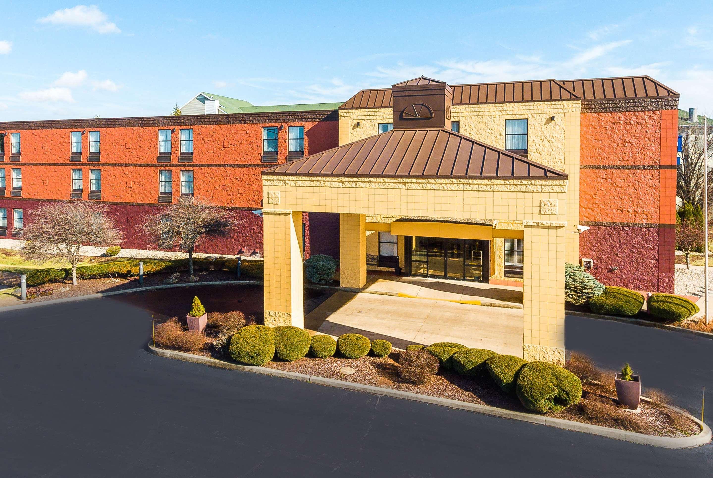 Baymont Inn Suites by Wyndham Lafayette Purdue Area from 71. Lafayette Hotel Deals Reviews KAYAK
