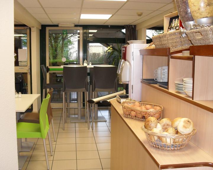 Premiere Classe Hotel Liege 55 6 1 Liege Hotel Deals Reviews Kayak