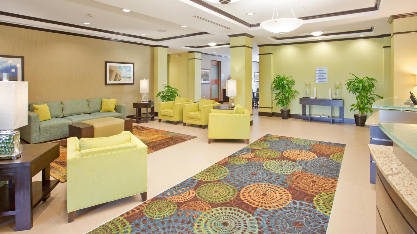 Holiday Inn Express Hotel And Suites St Joseph