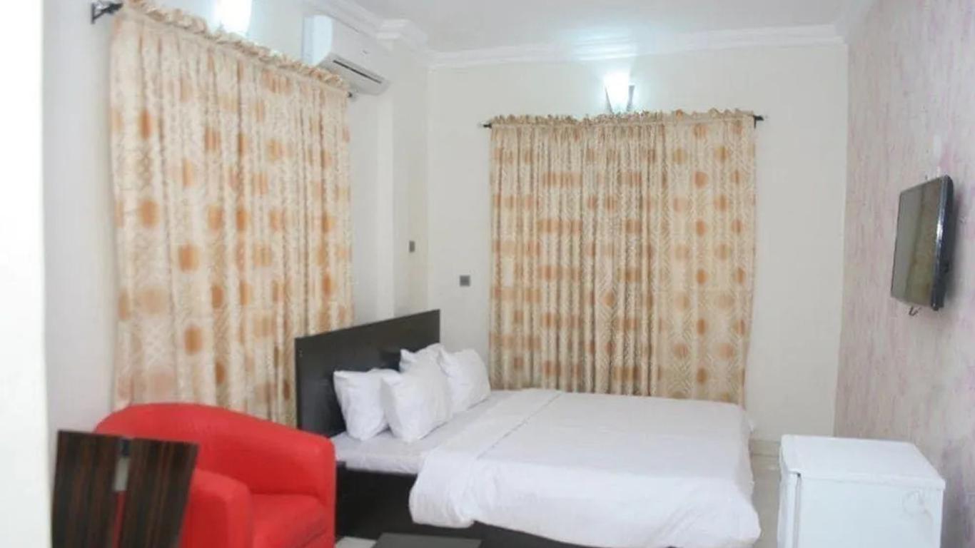 Blue Seasons Hotel & Suites