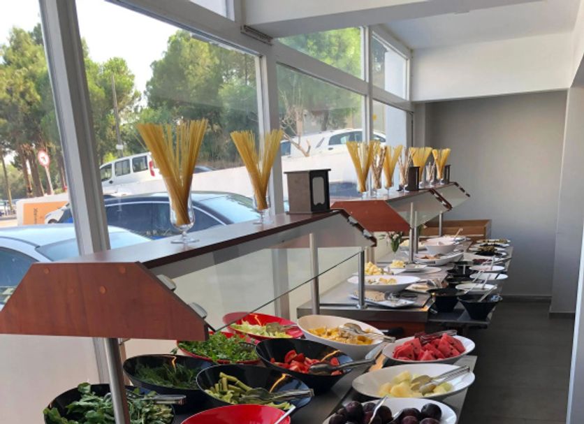 Buffet Photo