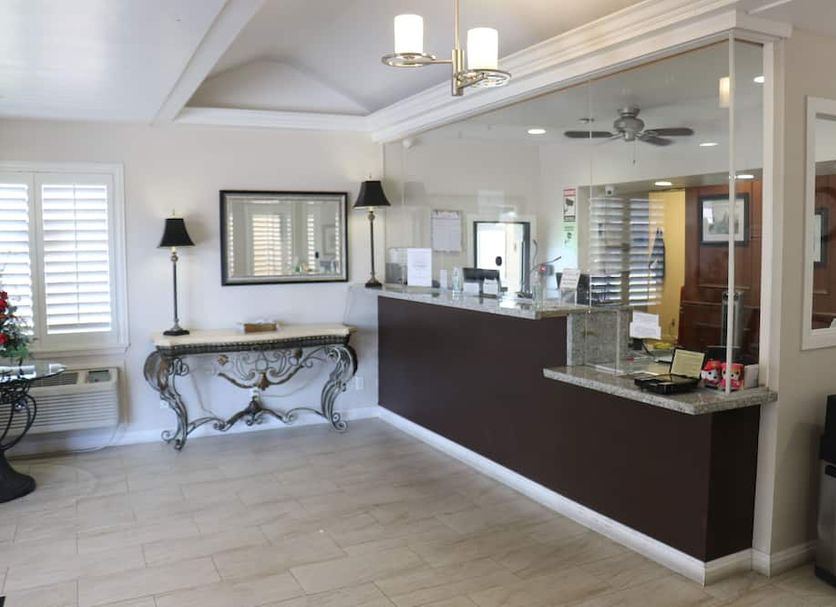 Front desk Photo