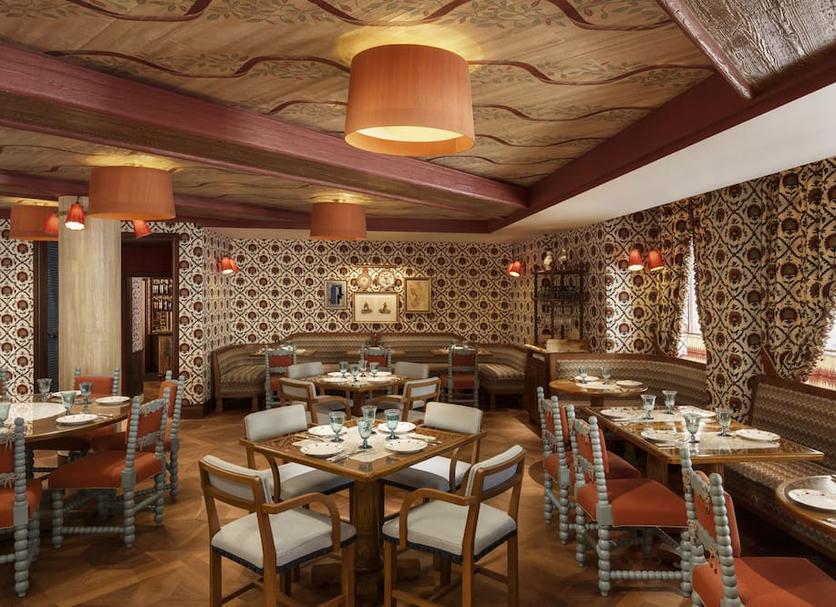 Restaurant Photo