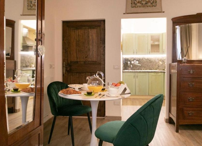 Dining room Photo