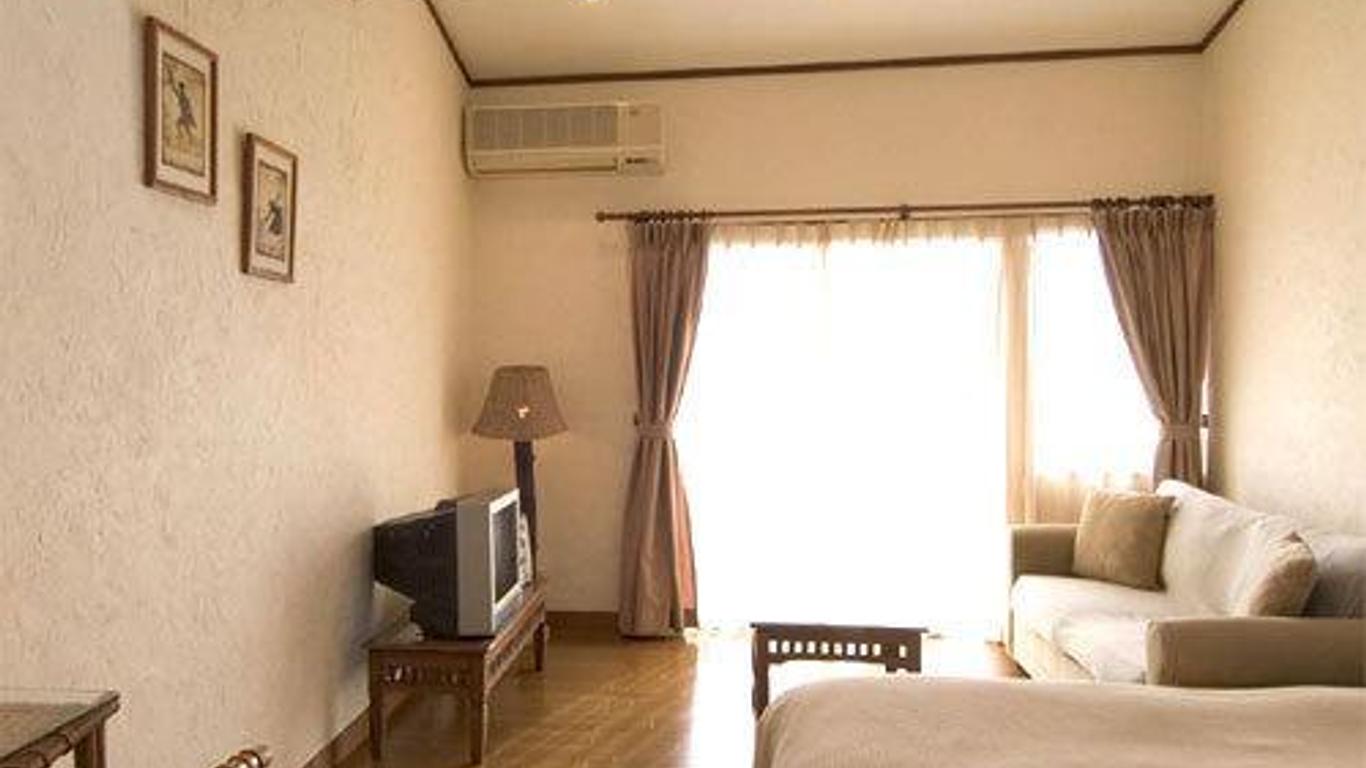 Mashio Hotel & Resort