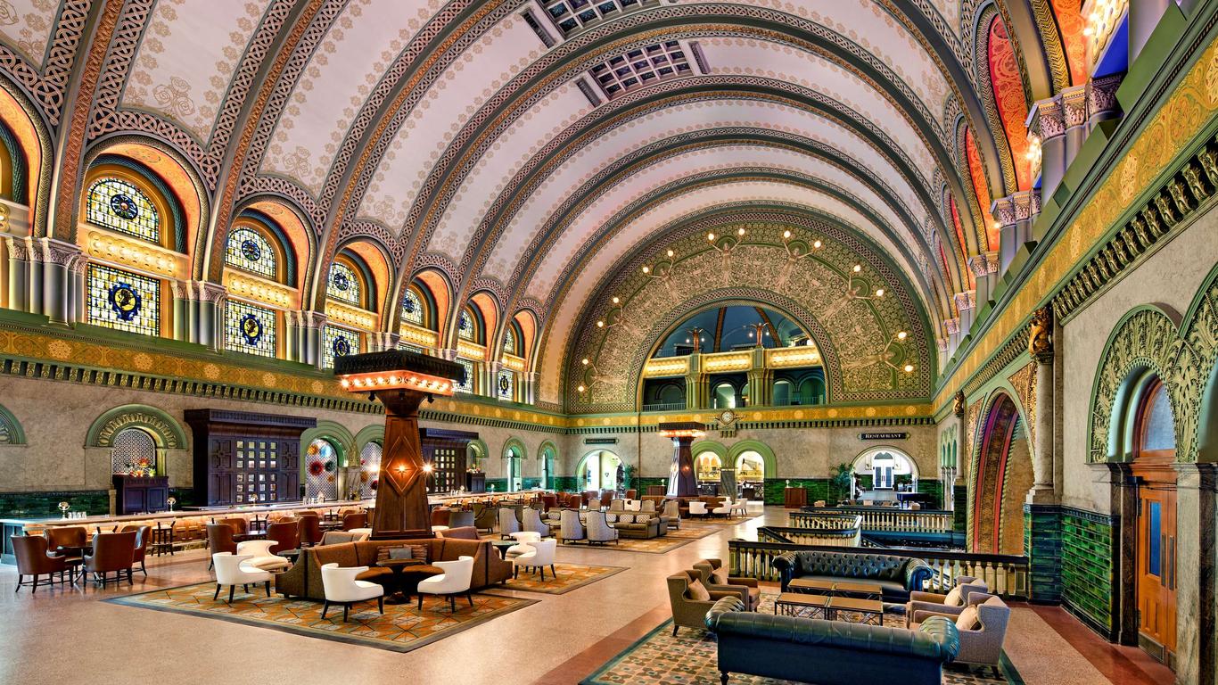 St. Louis Union Station Hotel, Curio Collection by Hilton