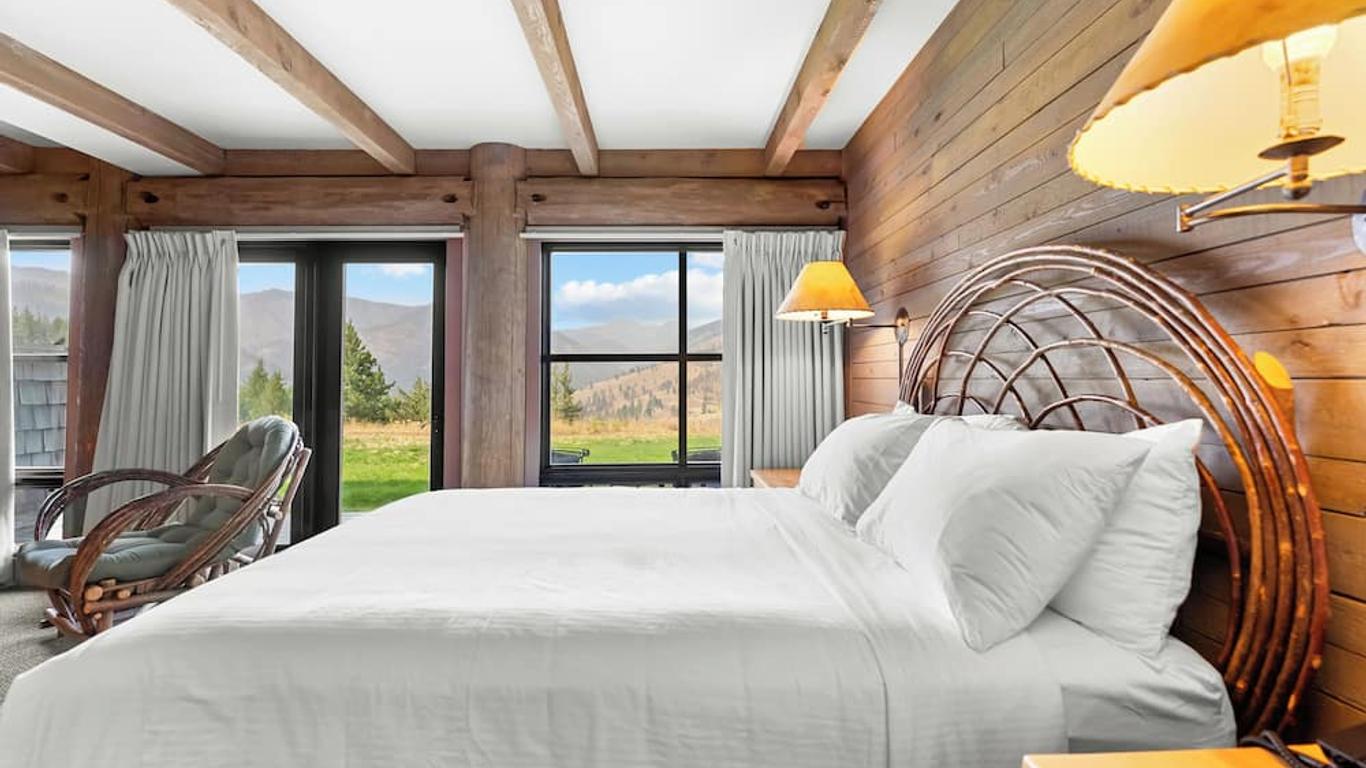Sun Mountain Lodge