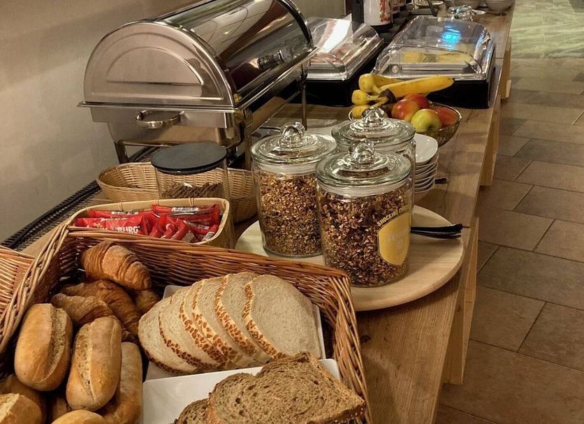 Buffet Photo