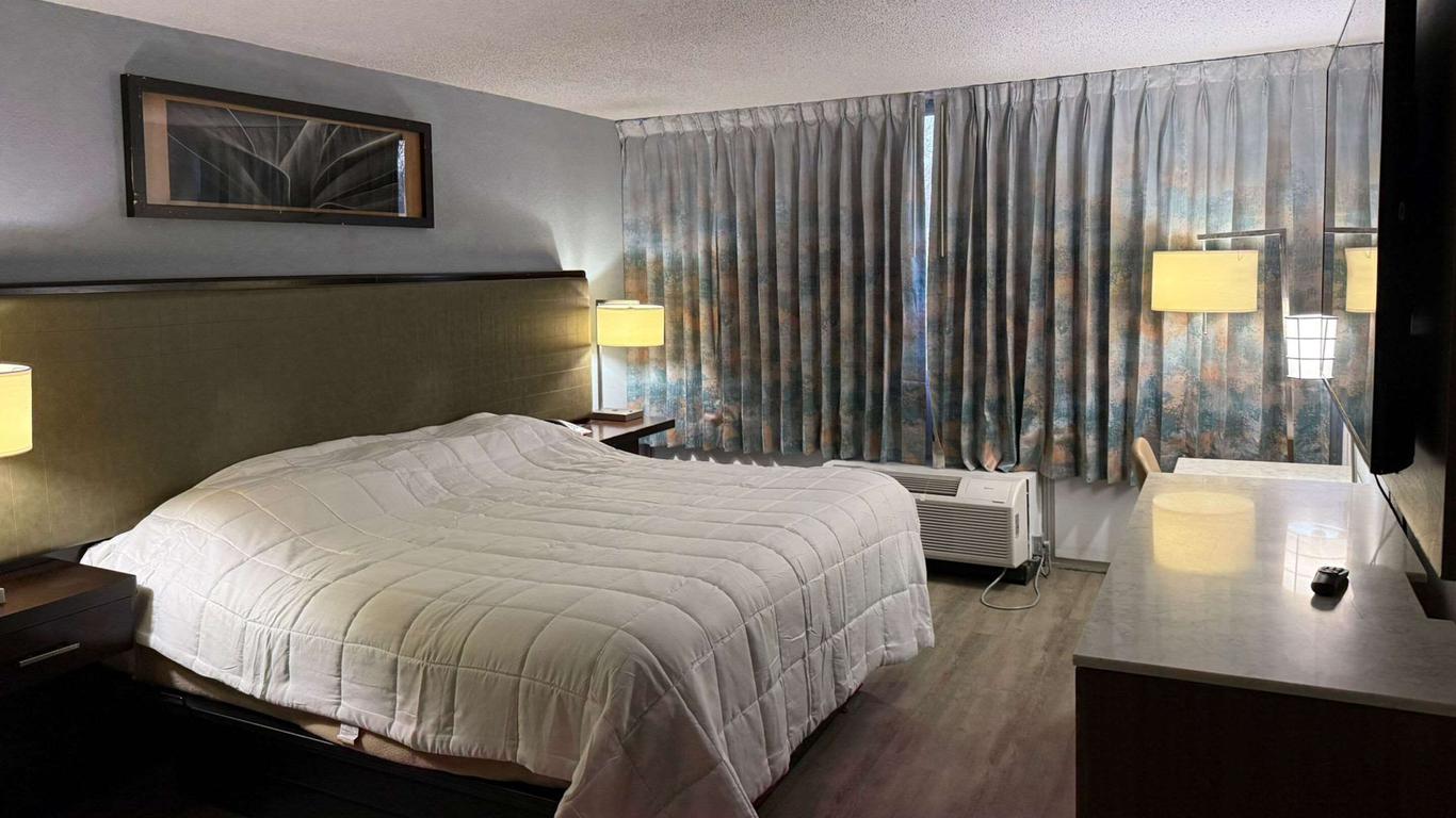 Suburban Studios Fairborn - Dayton