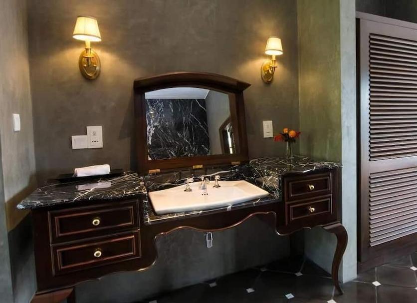 Bathroom Photo