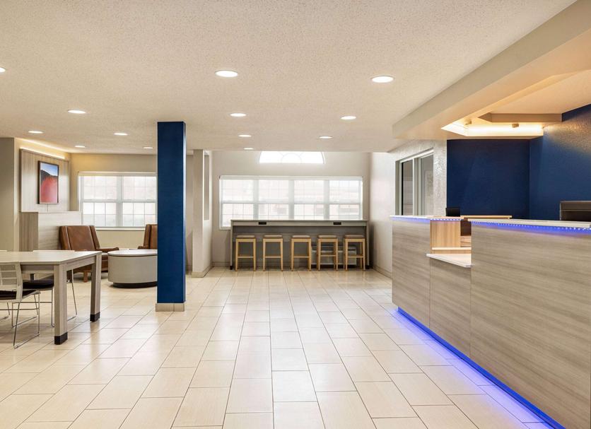 Front desk Photo