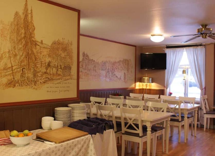 Restaurant Photo