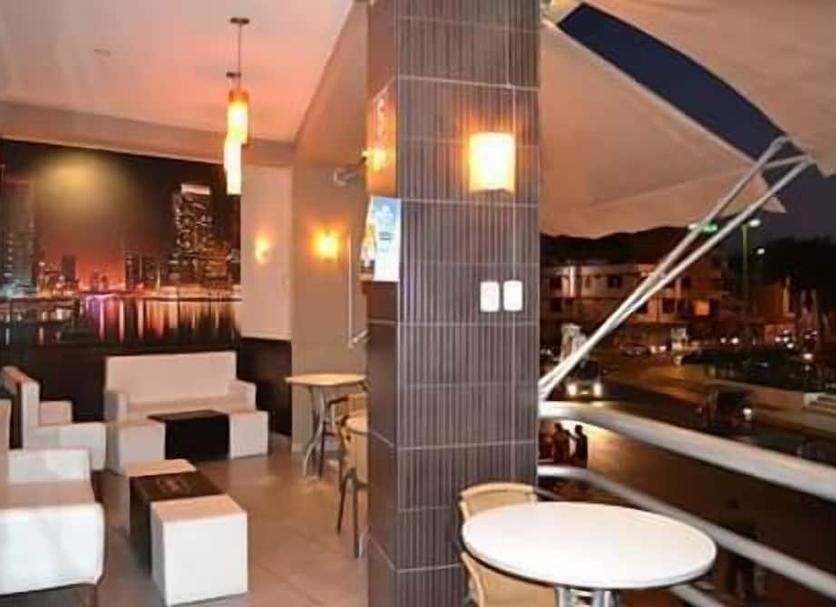 Bar Photo