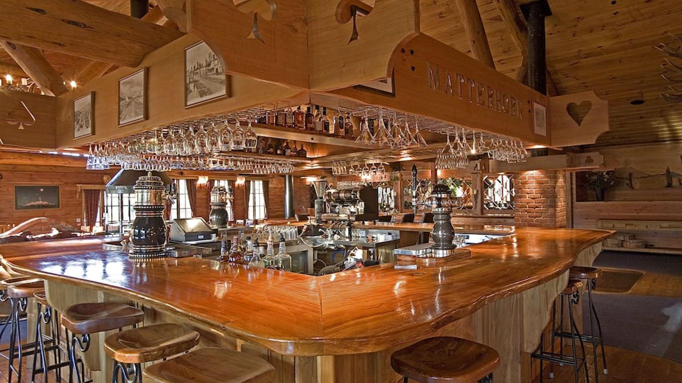 The Powderhorn Chateau