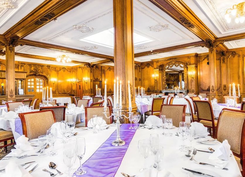 Banquet hall Photo