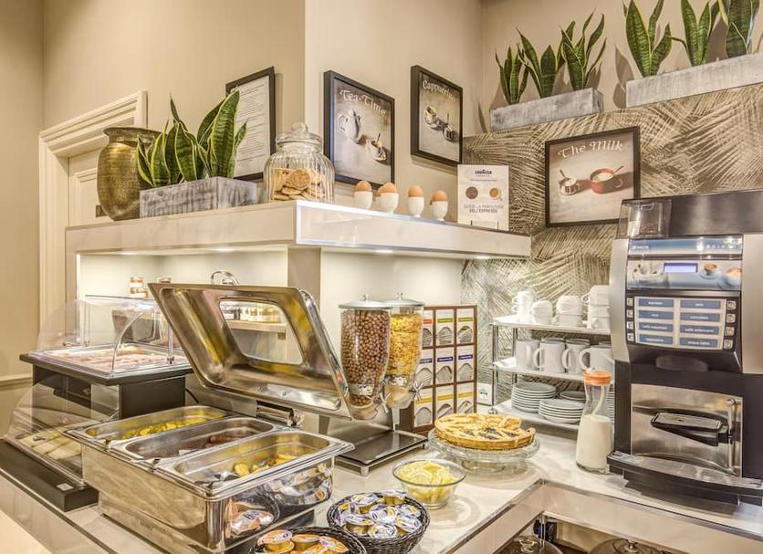 Buffet Photo