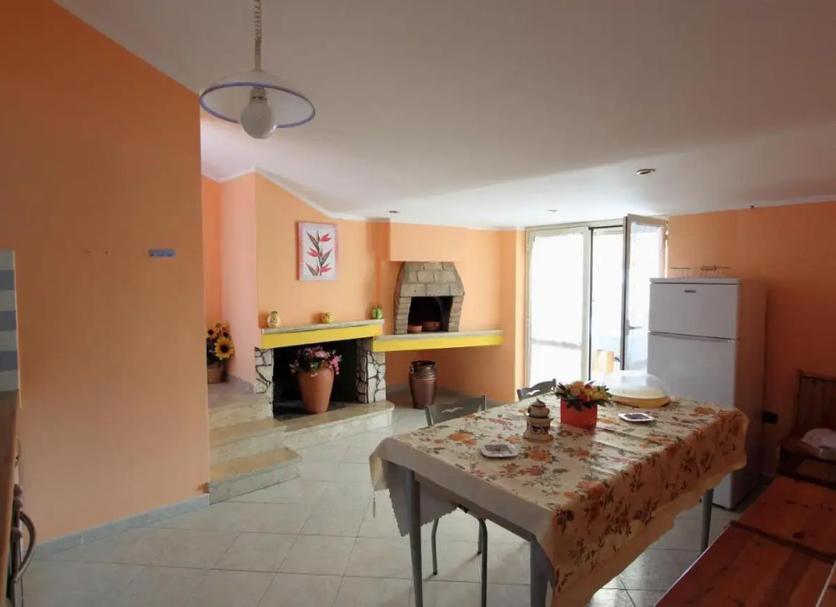 Dining room Photo