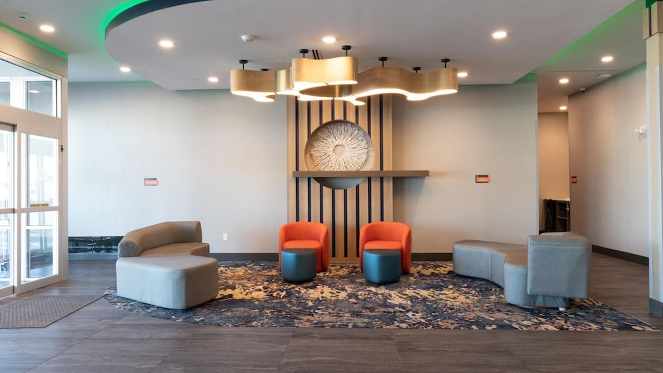 La Quinta Inn & Suites By Wyndham San Antonio Seaworld/Lafb