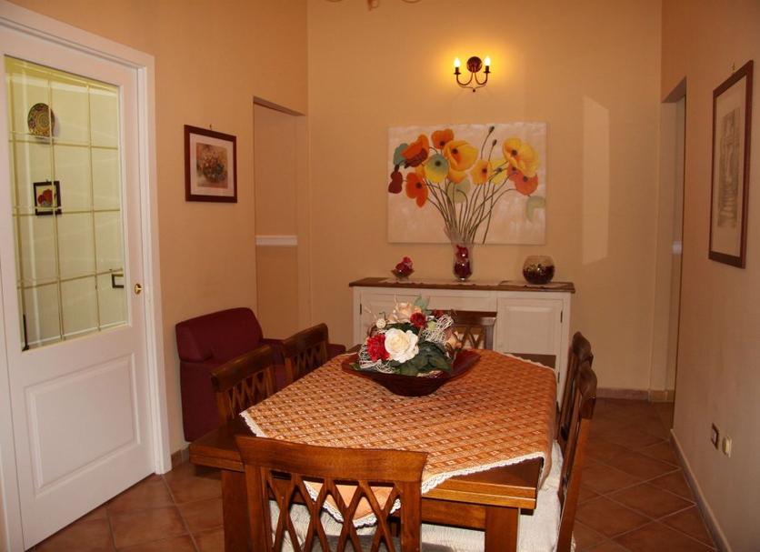 Dining room Photo
