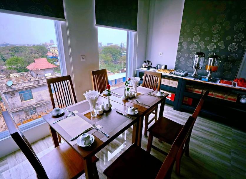 Dining room Photo