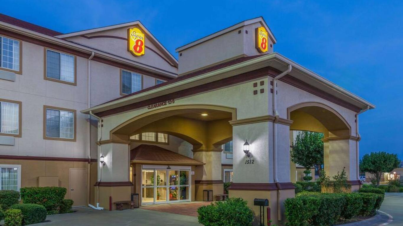 Super 8 by Wyndham Hillsboro TX