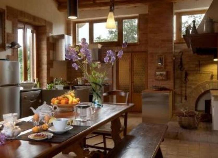 Dining room Photo