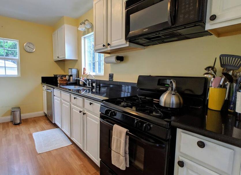 Kitchen Photo