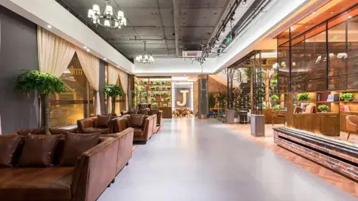 James Joyce Coffetel Hotel (Beijing Yongdingmen Store)