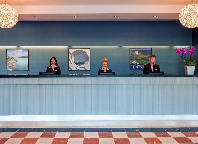 Front desk Photo