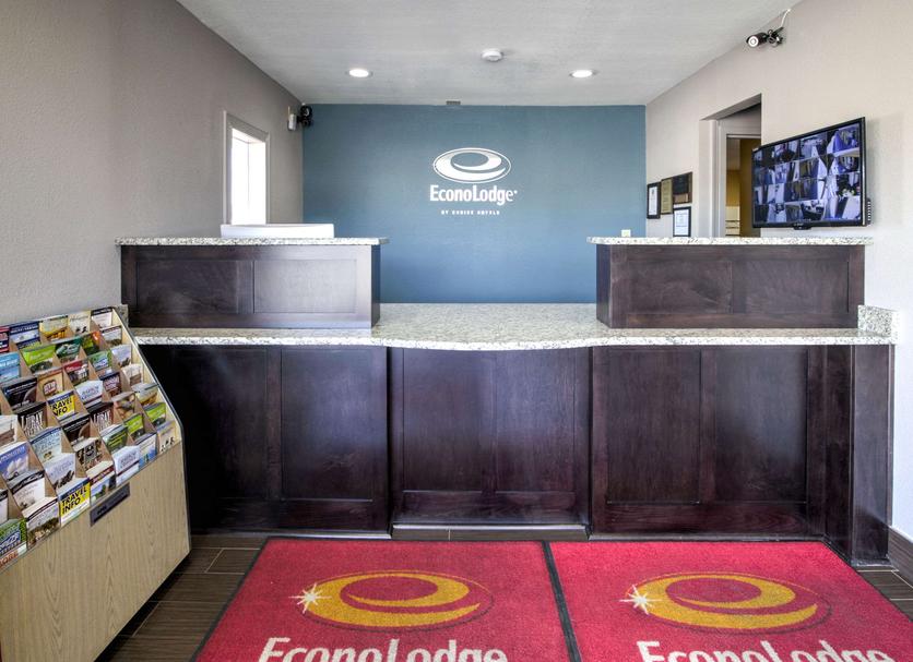 Front desk Photo