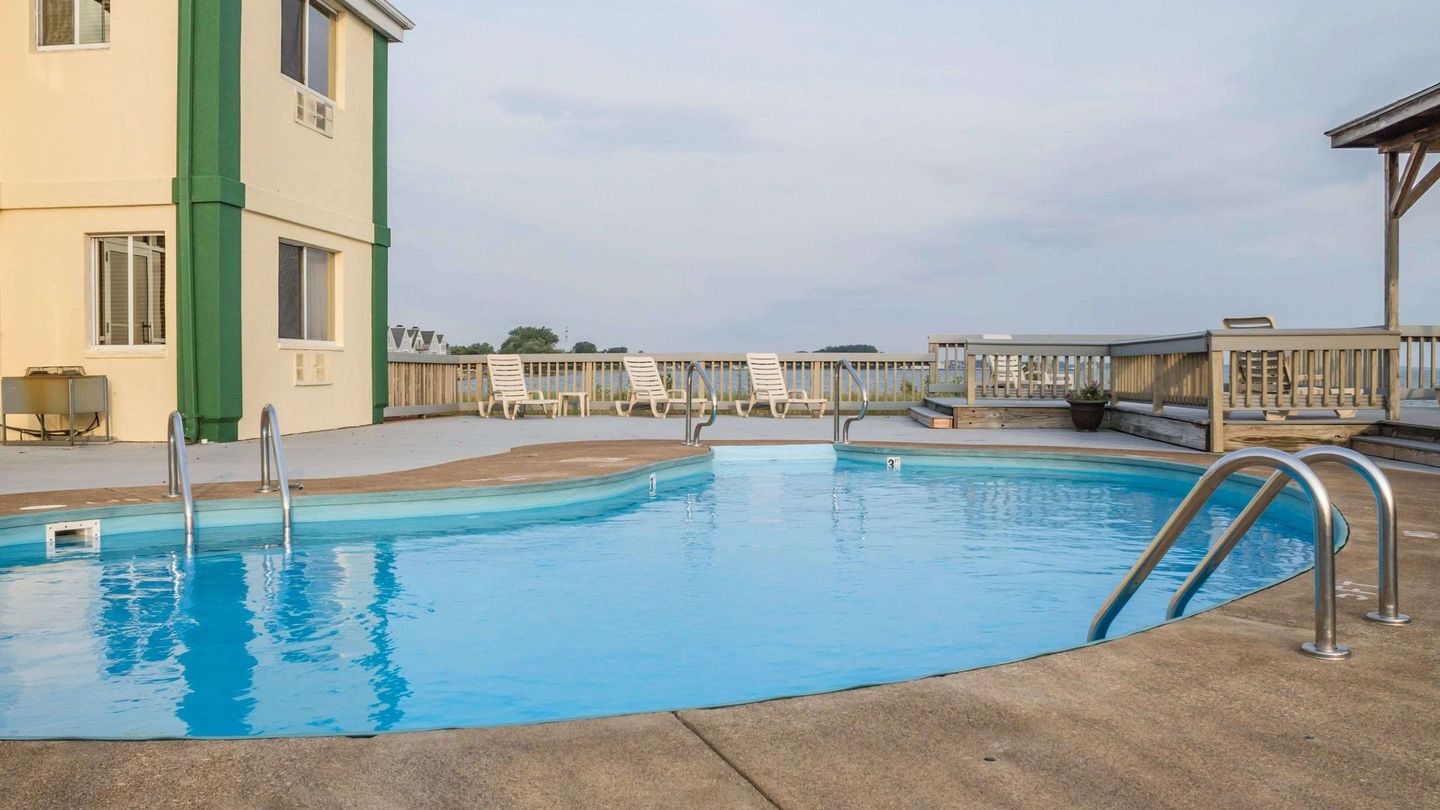 Quality Inn from 56. Port Clinton Hotel Deals & Reviews KAYAK