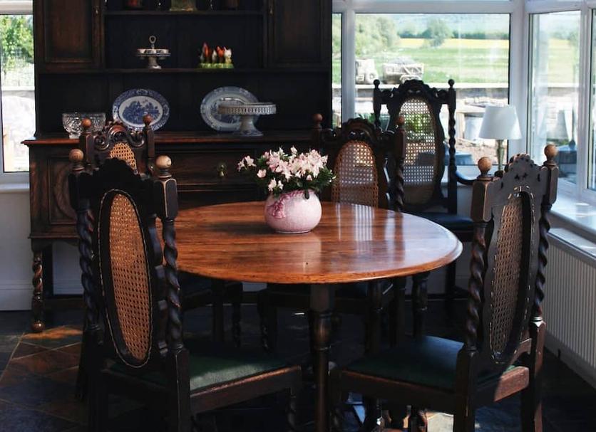 Dining room Photo