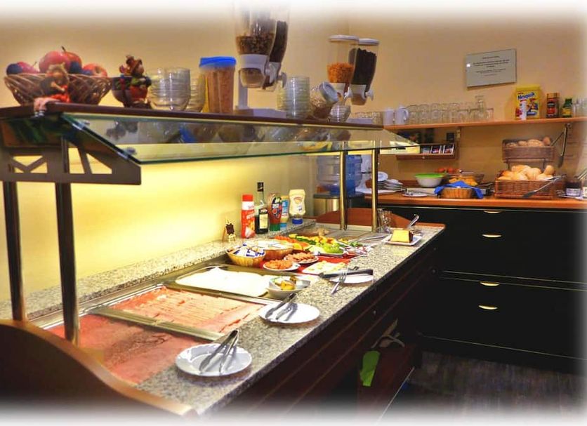Buffet Photo