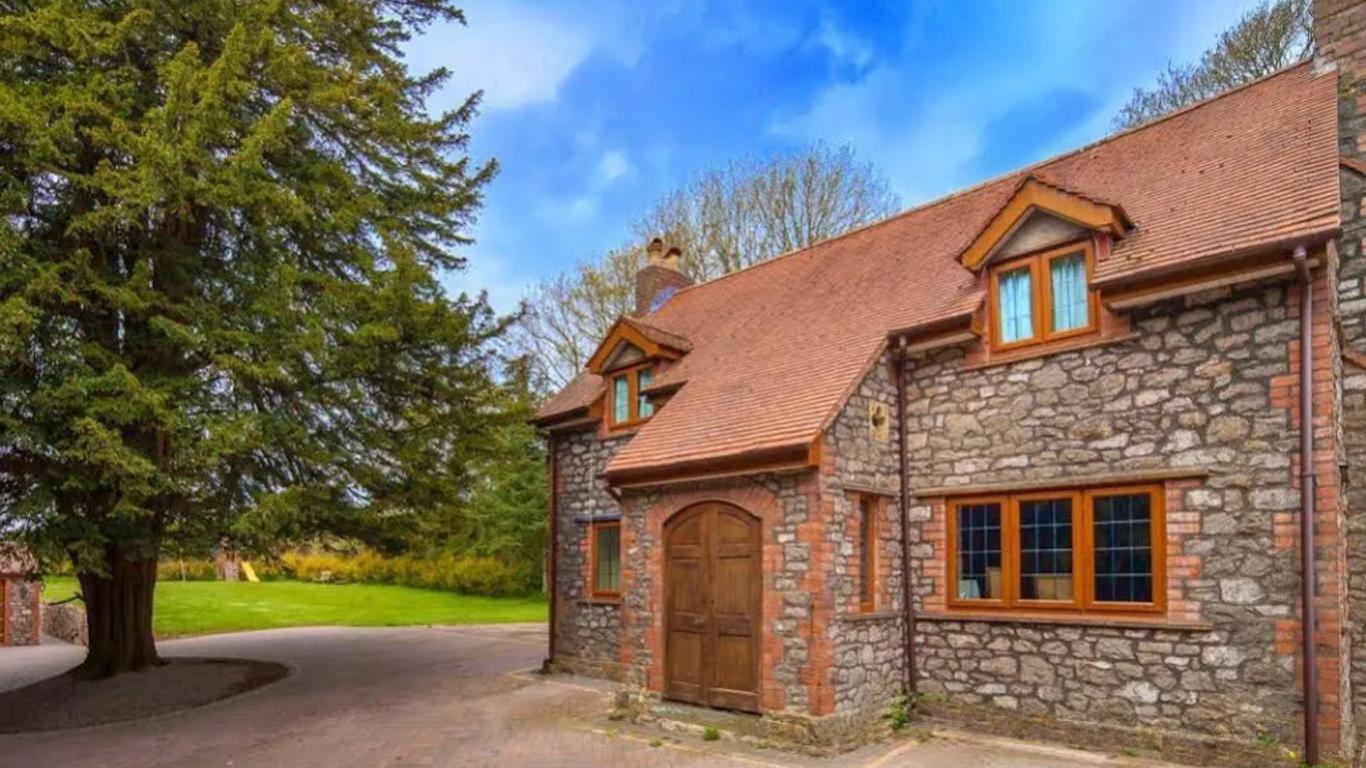 Acorns Guest House