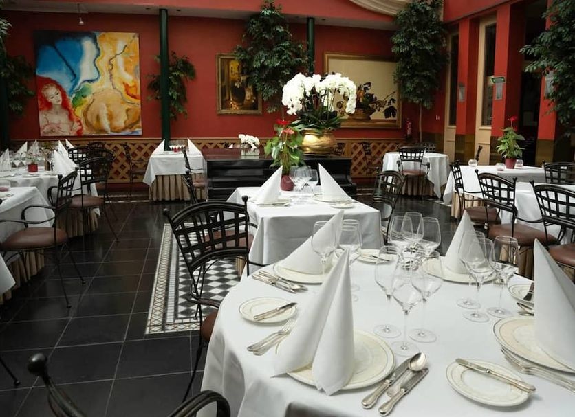Restaurant Photo