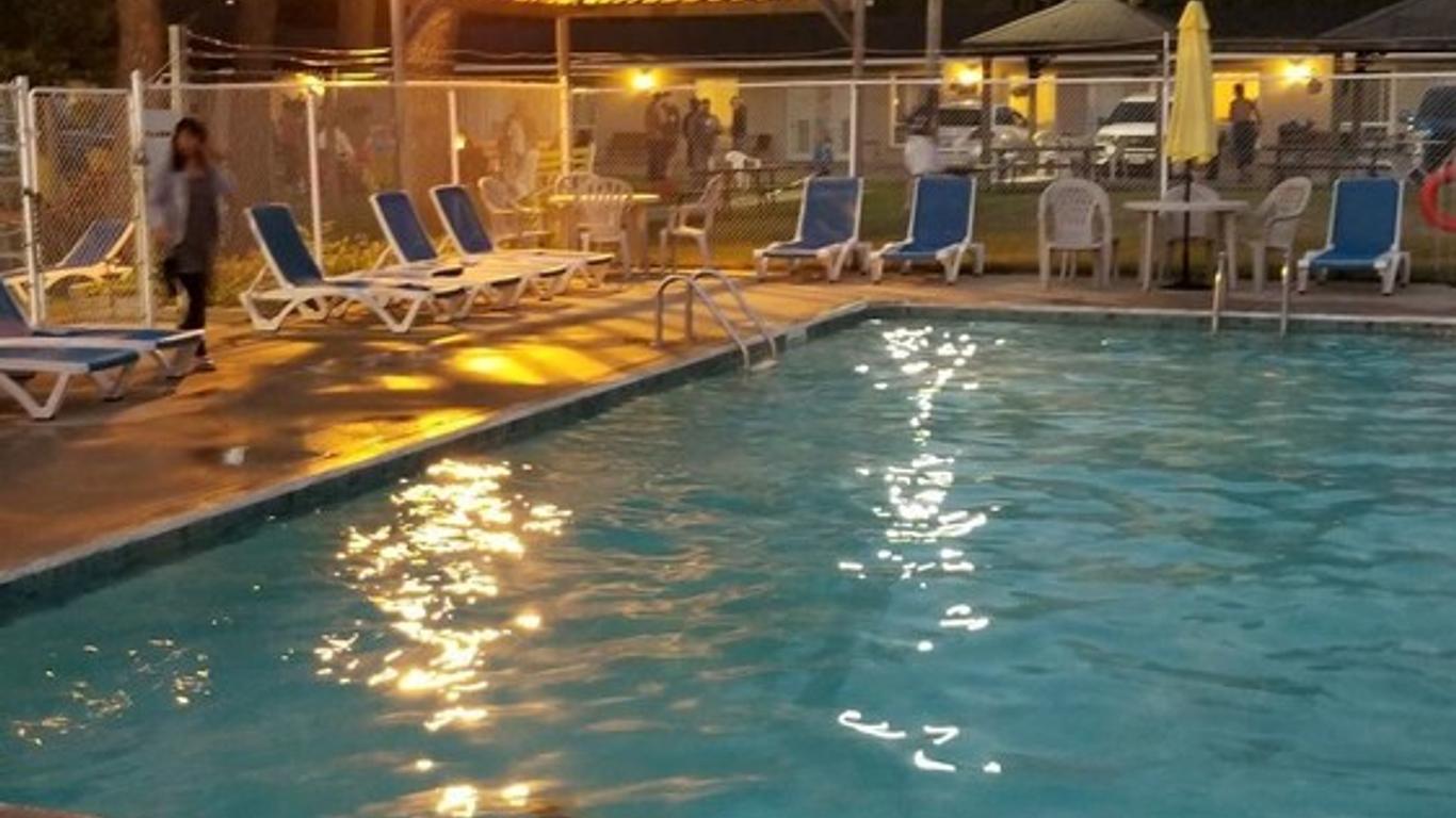 Wasaga Beach Inn And Cottages