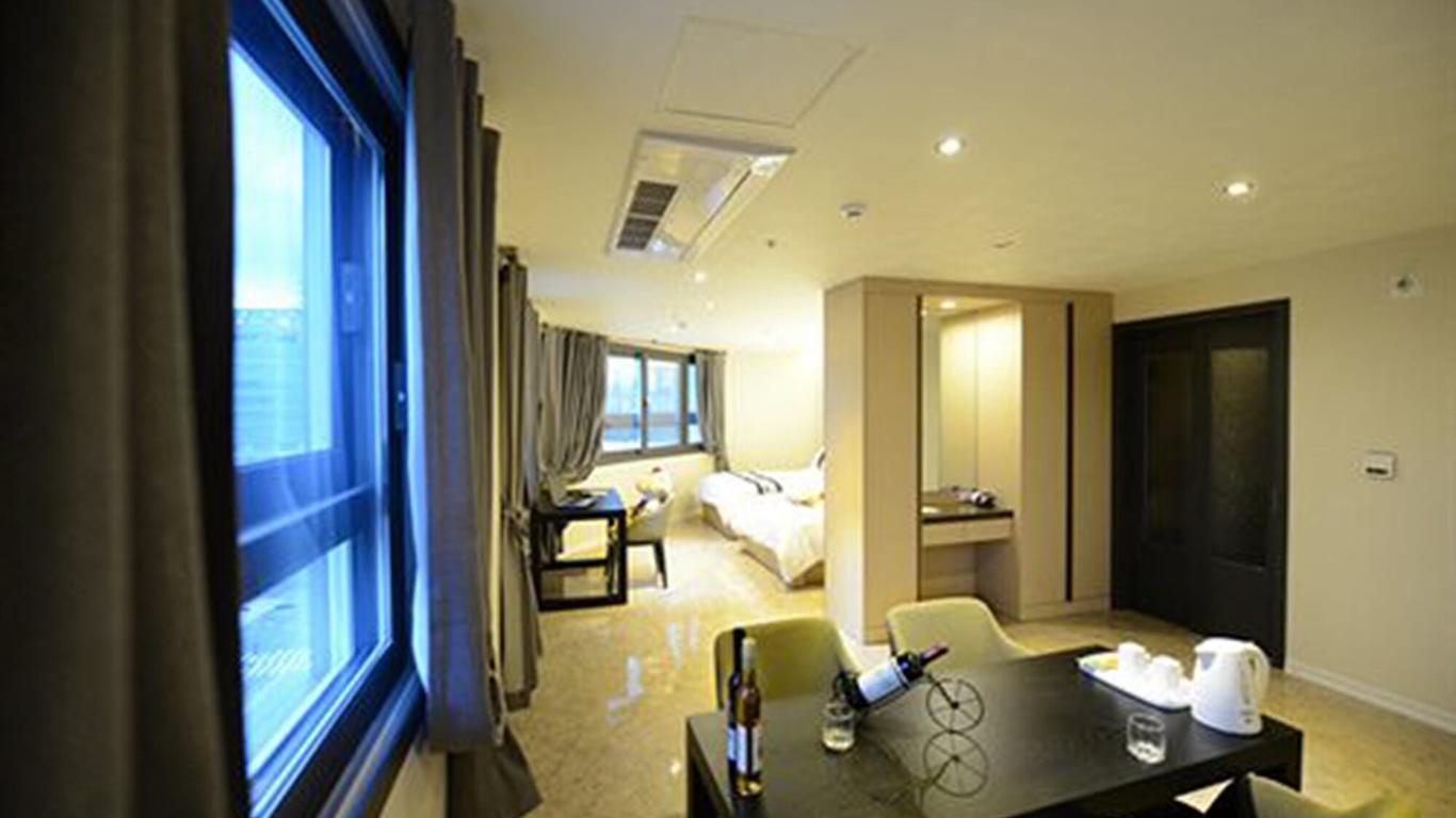 Dunsan Graytone Hotel