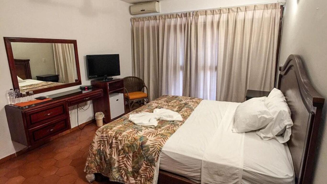 Hotel Alicia Beach
